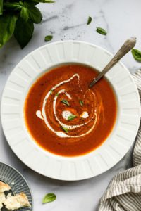 سوپ گوجه و ریحان